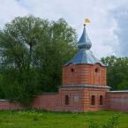 Башня ограды монастыря. Июнь 2016 г. Фото: Анатолий Максимов.