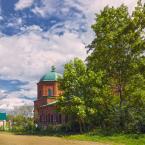 Деревня Березино, вид на Дмитриевскую церковь. Август 2018 г. Фото: Анатолий Максимов.